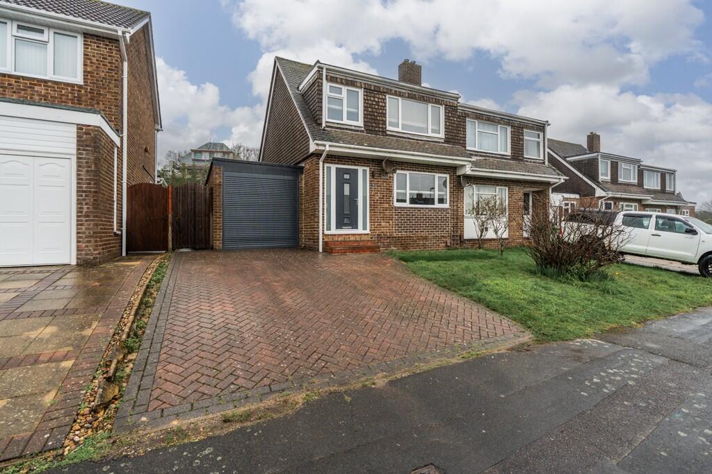Main image of property: Reeves Way, Bursledon, Hampshire, SO31