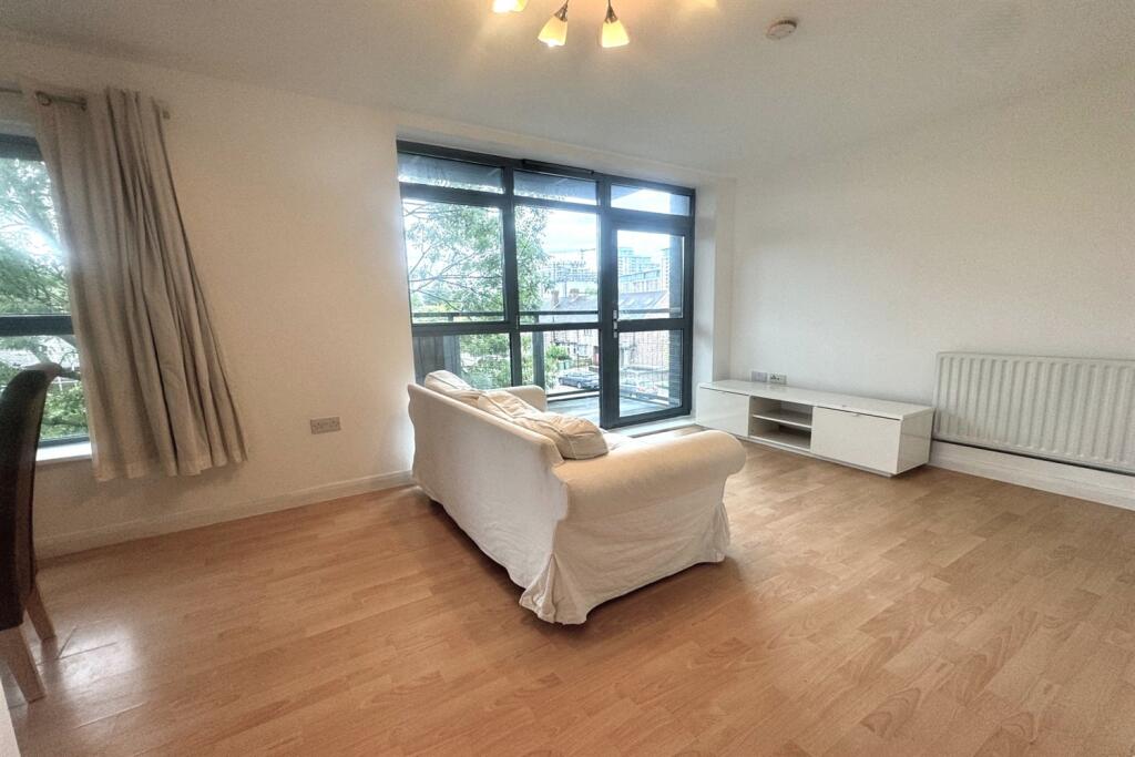Apartment in London - View 4