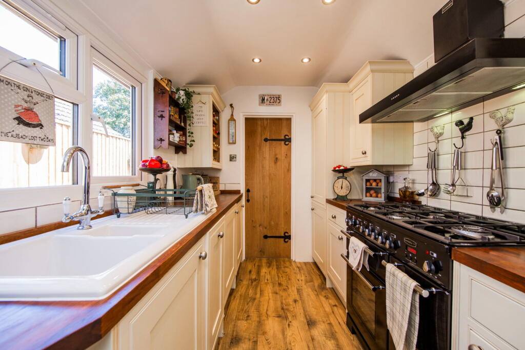 House in Tunbridge Wells, Southborough - View 4