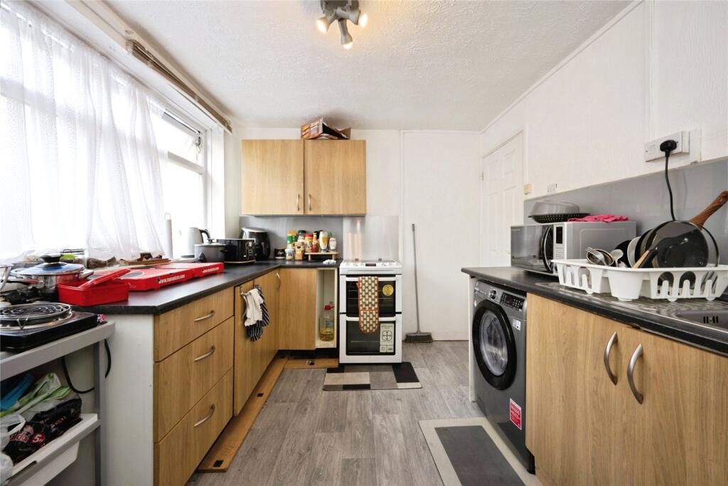 Apartment in Luton - More