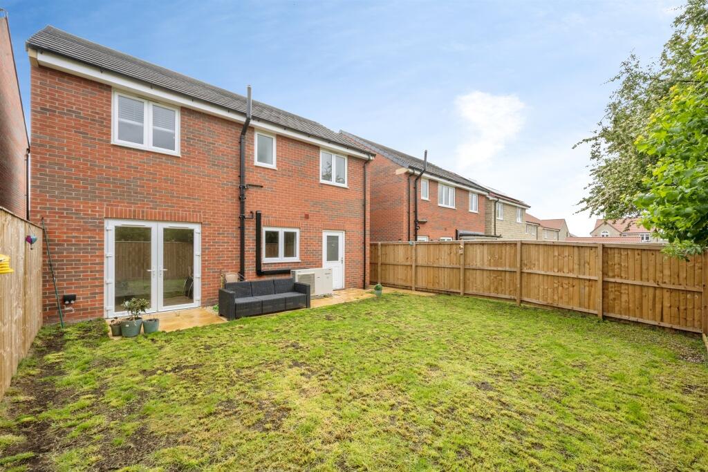 House in Doncaster, Barnburgh - View 4