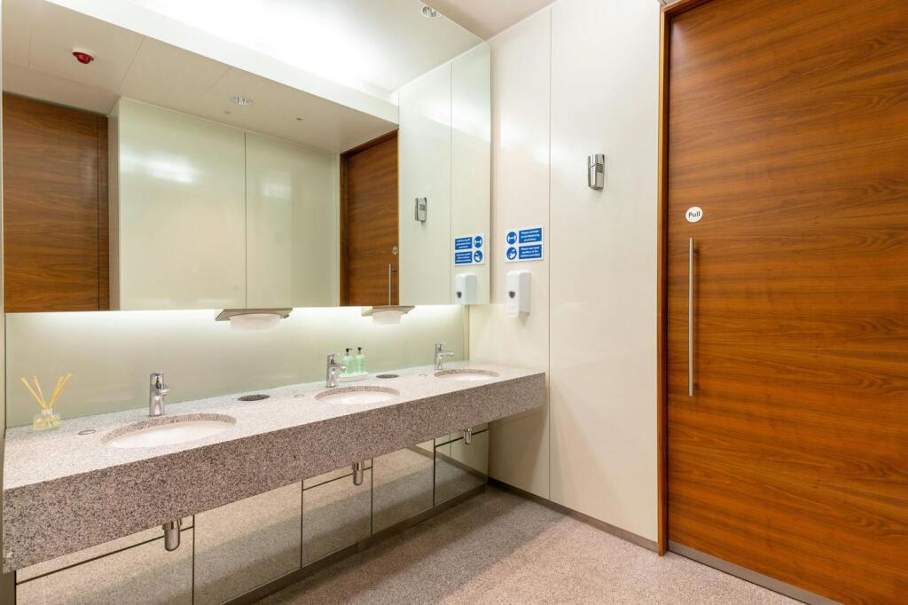 110 Bishopsgate 12.jpg