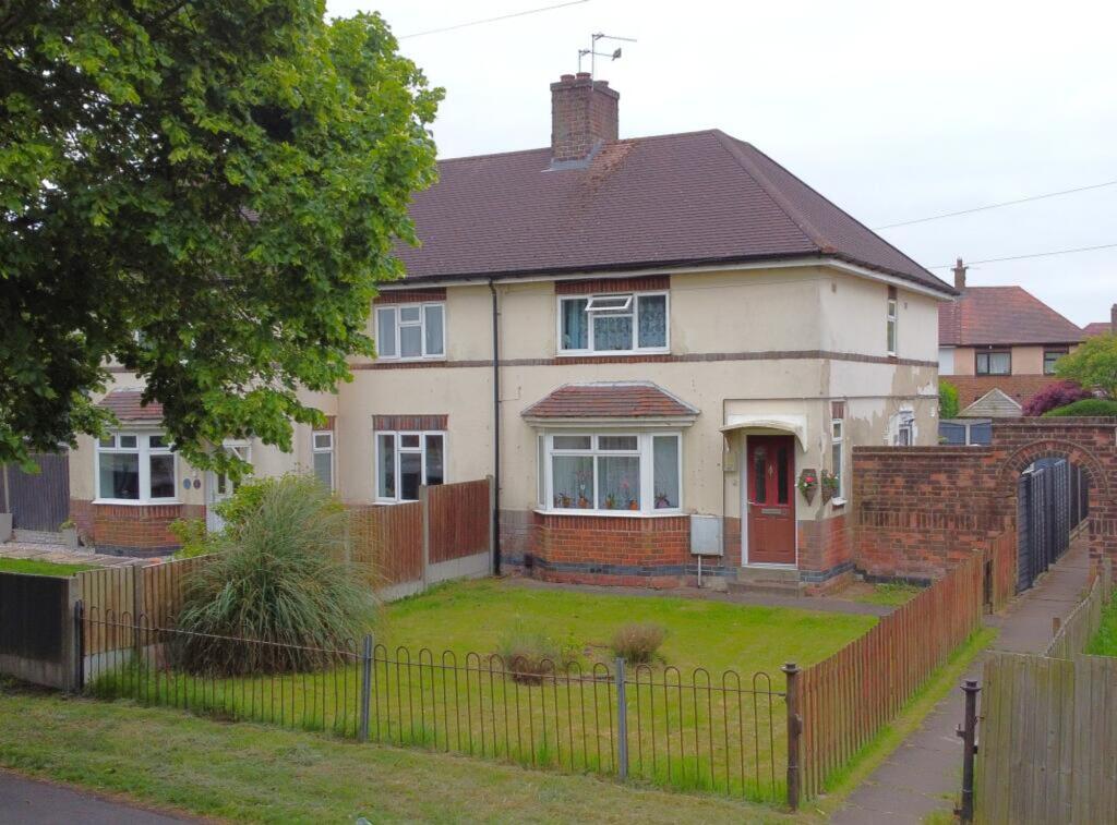 3-bed semi-detached on Burton Road, Ashby-De-La-Zouch, LE65, £215,000