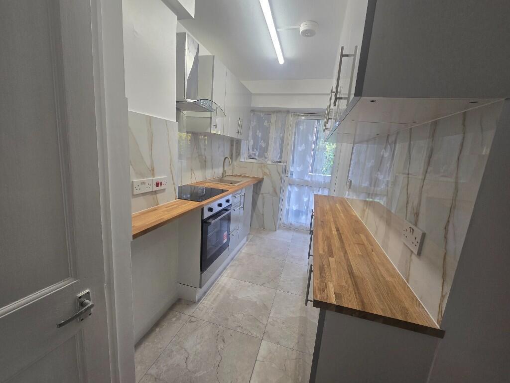 Main image of property: Totteridge Road, High Wycombe, Buckinghamshire, HP13