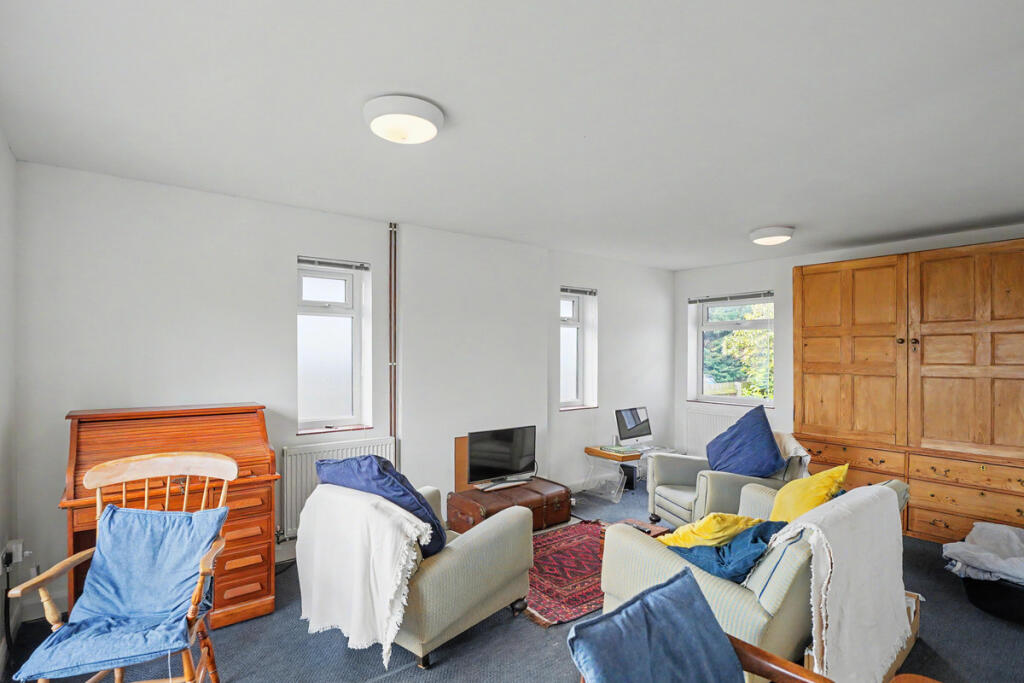House in Northampton, Abington - More