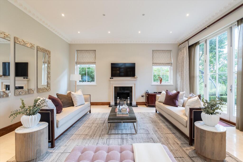 Leys Road, Oxshott, Leatherhead, Surrey, KT22 photo 4