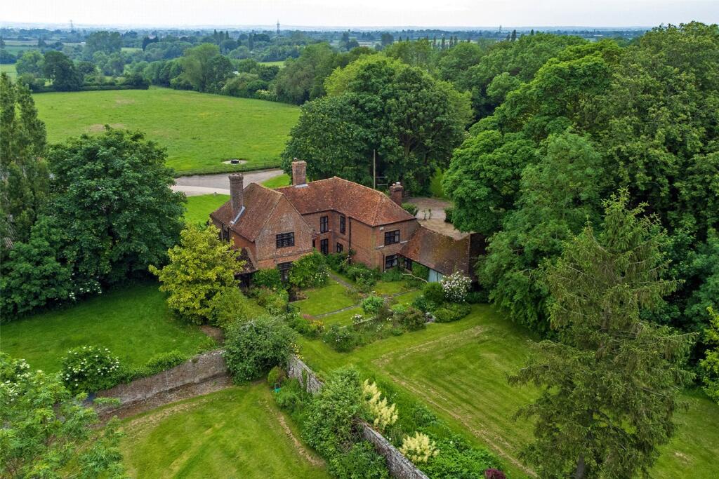 Main image of property: Risborough Road, Terrick, Aylesbury, Buckinghamshire, HP17