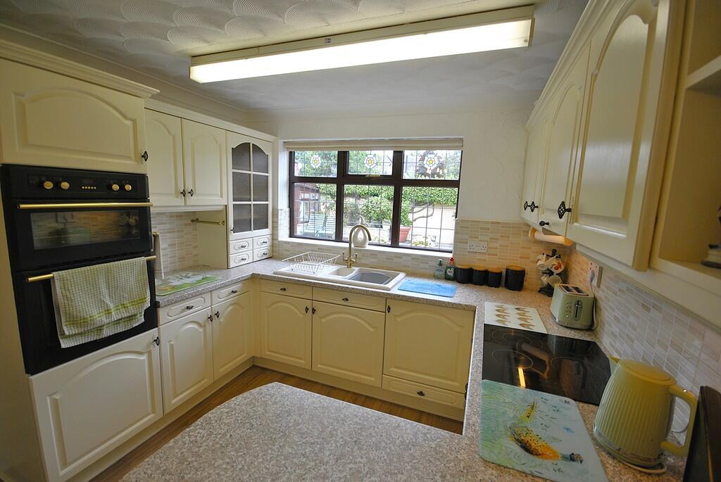 House in Doncaster - View 4