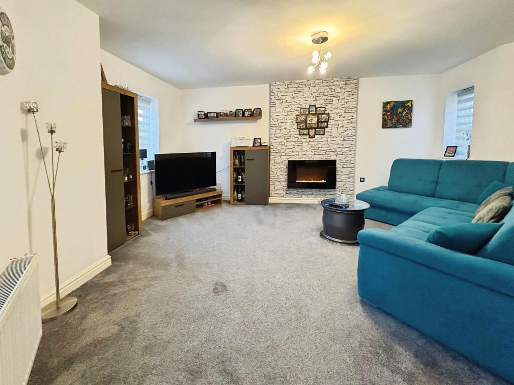 Bennet Drive, Nottingham, NG17 photo 3