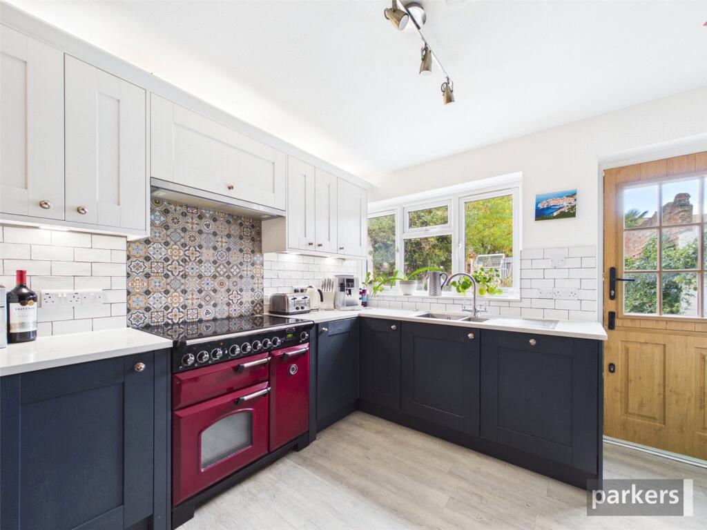 House in Twyford, Wokingham - View 3