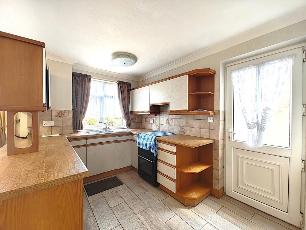 House in Dudley, Sedgley - View 5