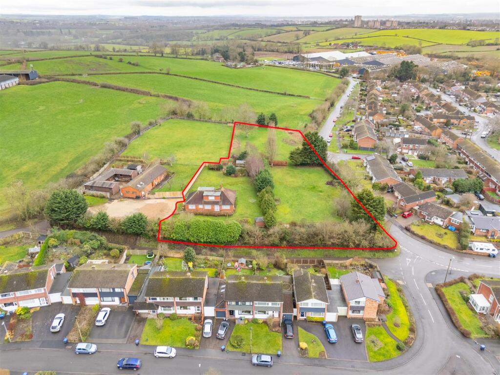 Main image of property: Mill Lane, Cubbington, Leamington Spa