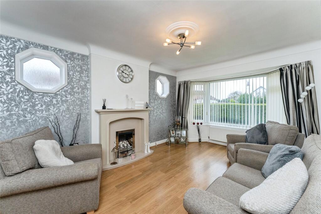 Russell Drive, Prestatyn, Denbighshire, LL19 photo 2