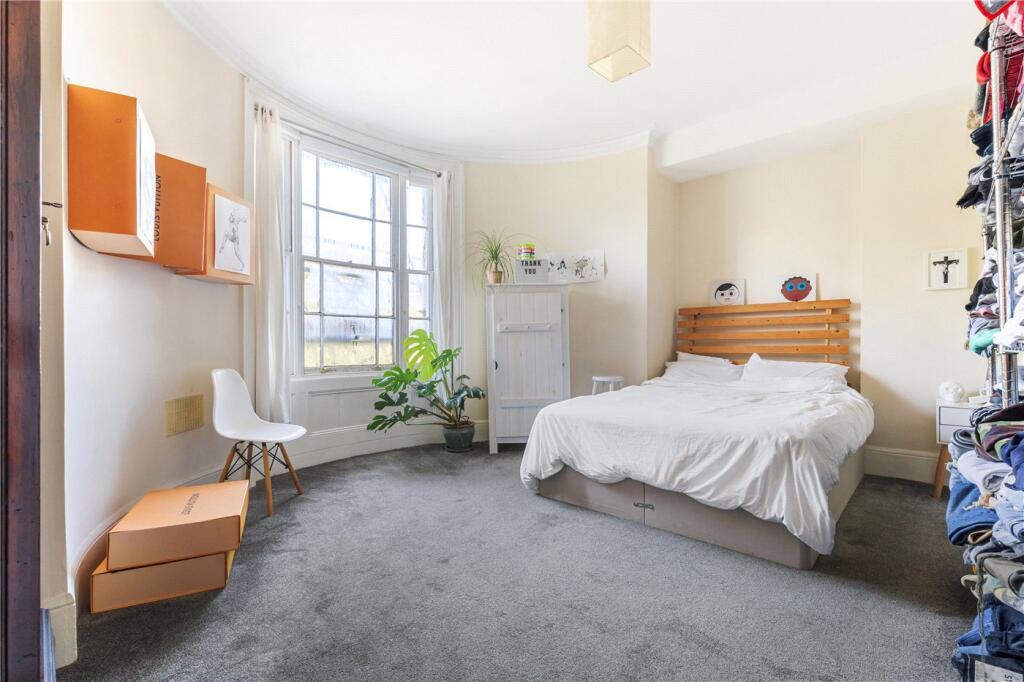 Apartment in London - View 4