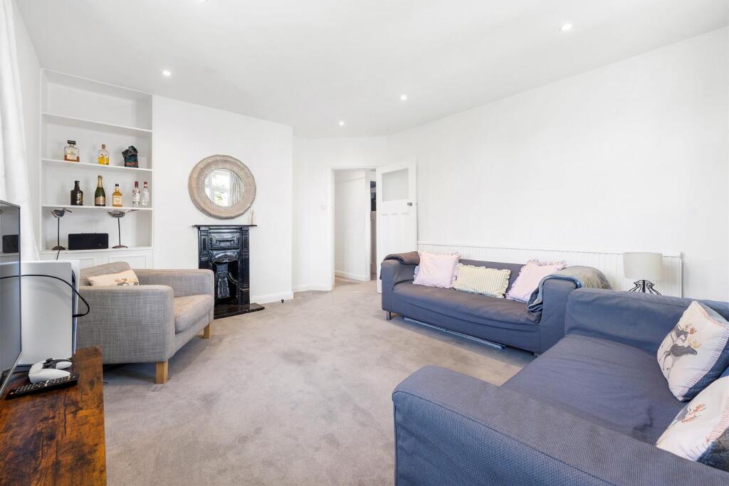 Apartment in London - View 3