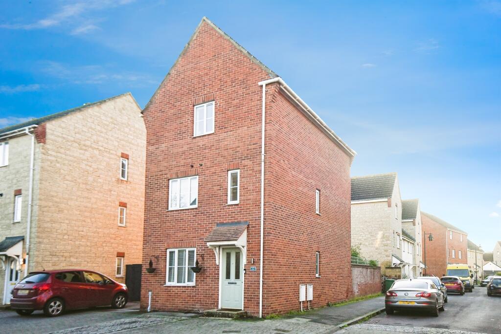Main image of property: Grayling Close, Calne