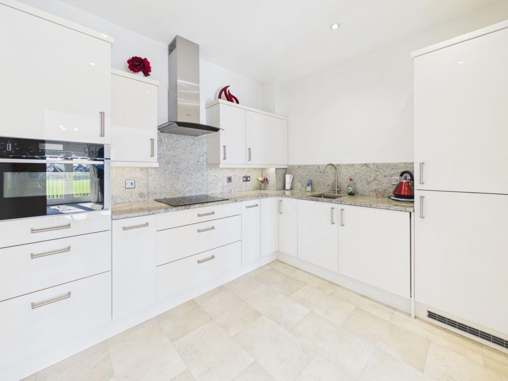 Apt 19, Boughton Hall Filkins Lane, Chester - CH3 5BG photo 3