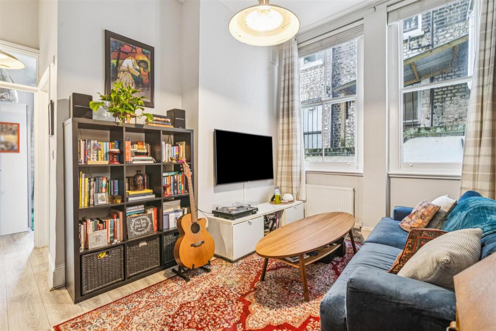 Main image of property: Hurlingham Mansions, New Kings Road, London, SW6