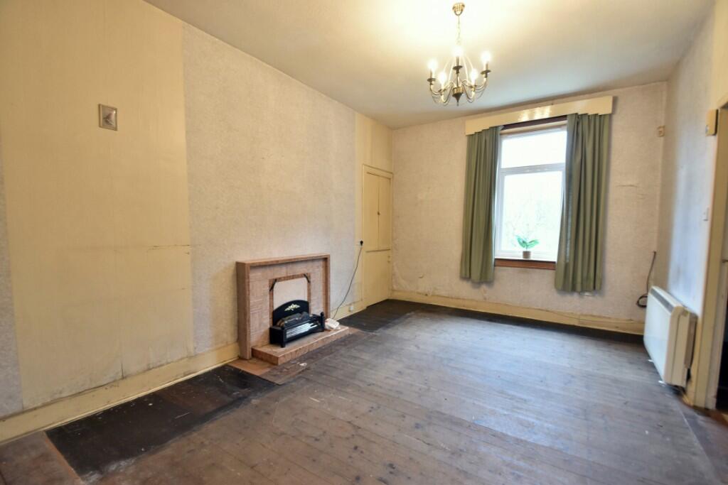 33 Erskine Place, Pumpherston, EH53 0LU photo 4