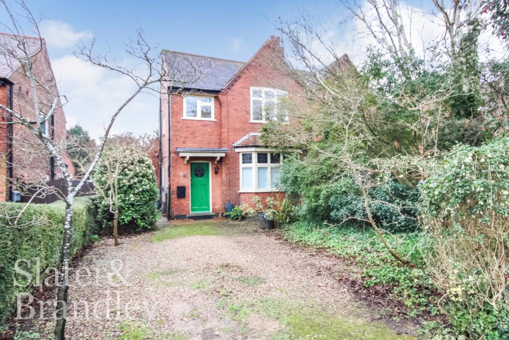 Main image of property: Cliff Way, Radcliffe-on-Trent, Nottingham, NG12 1AQ