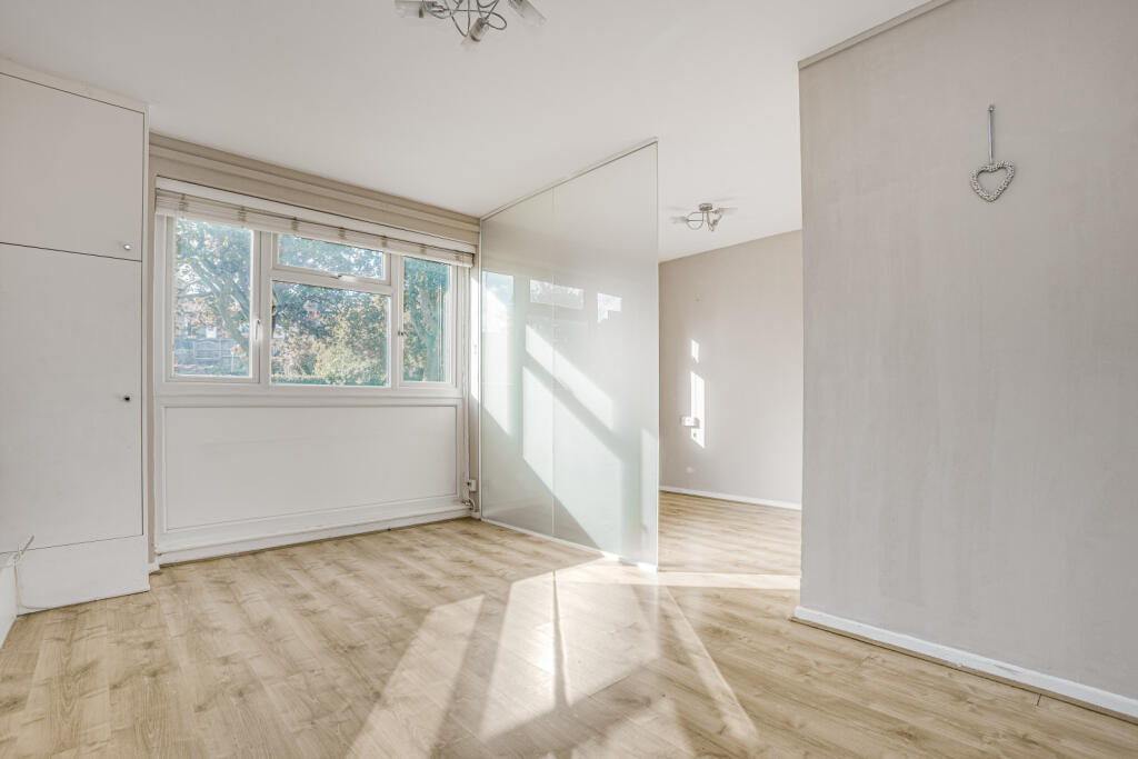 Main image of property: Pearscroft Road, 
Sands End, SW6