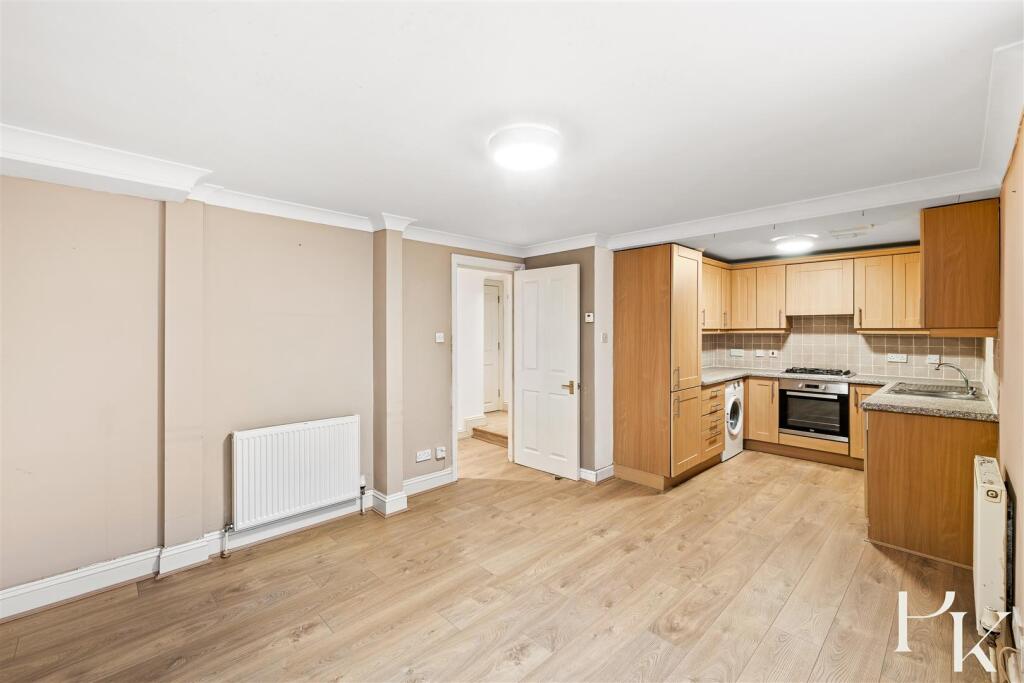 Apartment in Hove, Brighton and Hove - View 5