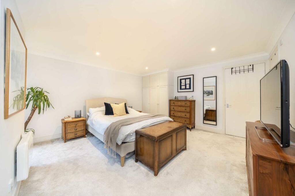 Apartment in London - View 3
