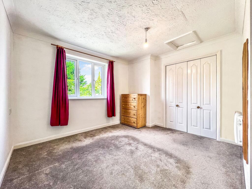 Apartment in Swindon - More