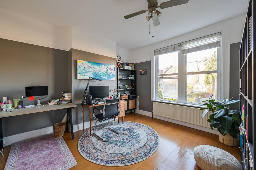 House in London, London Borough of Enfield - More