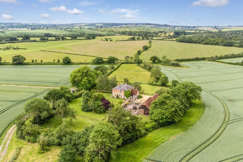 Main image of property: Waterperry Common, Waterperry, Oxford, Oxfordshire