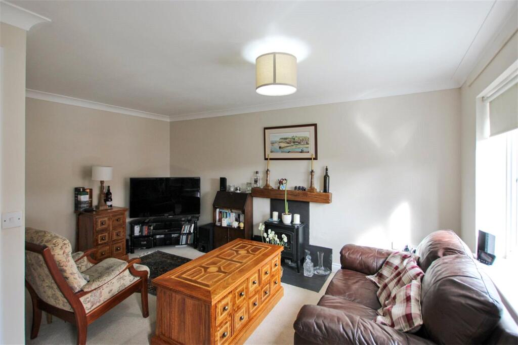 Ainderby Gardens, Northallerton, North Yorkshire, DL7 photo 2
