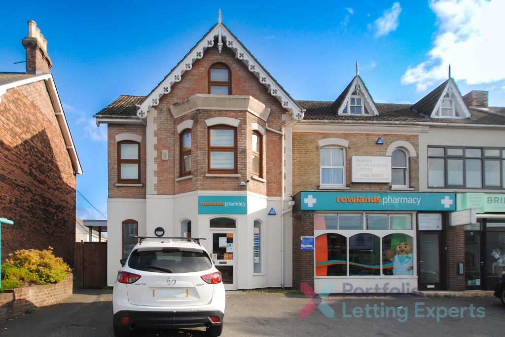Main image of property: Professionals! Council Tax Band A - Stylish Top Floor Flat With White Goods Moments From Poole Park On Parkstone Road!