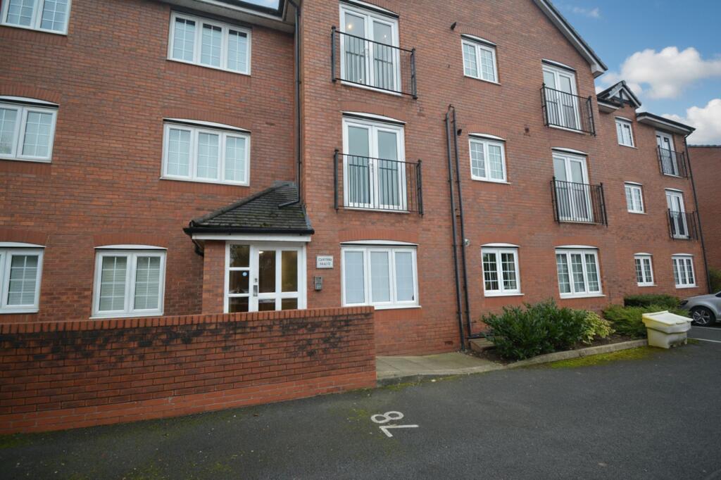 Main image of property: 32 Clifton Road, Manchester, M30