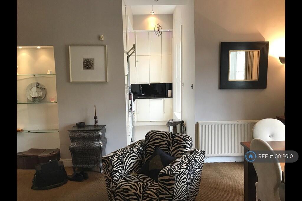 Apartment in London - View 3