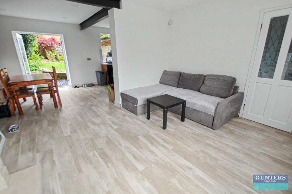 Breighton Adown Bradford, BD6 3LF photo 4