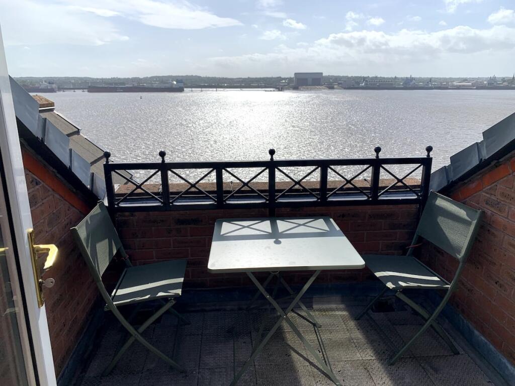 Main image of property: South Ferry Quay, L3