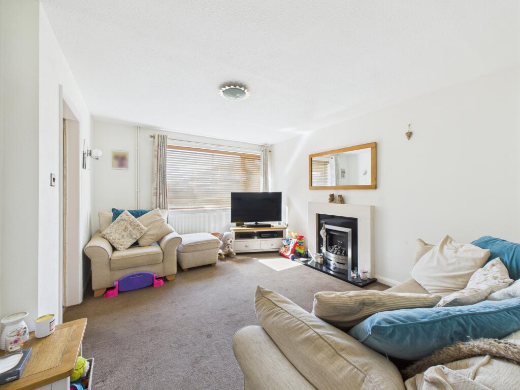 Burnham Drive, Mickleover photo 3