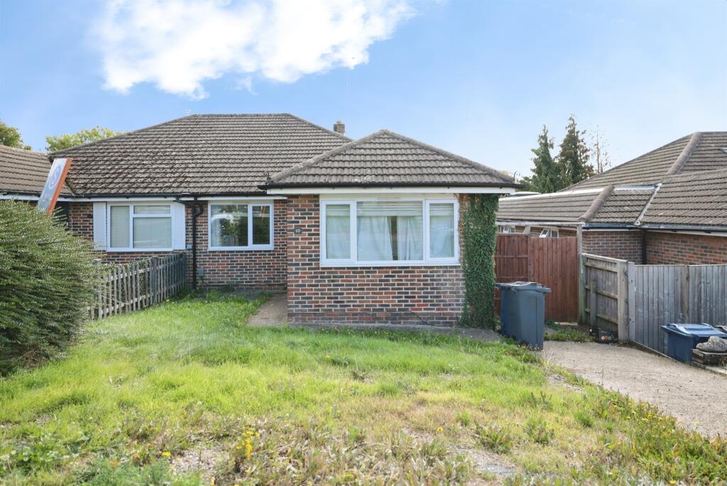 3-bed semi-detached on Taylors Road, Chesham, £425,000