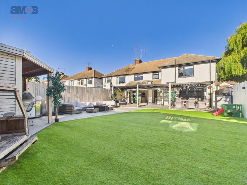 House in Southend-on-Sea - View 4