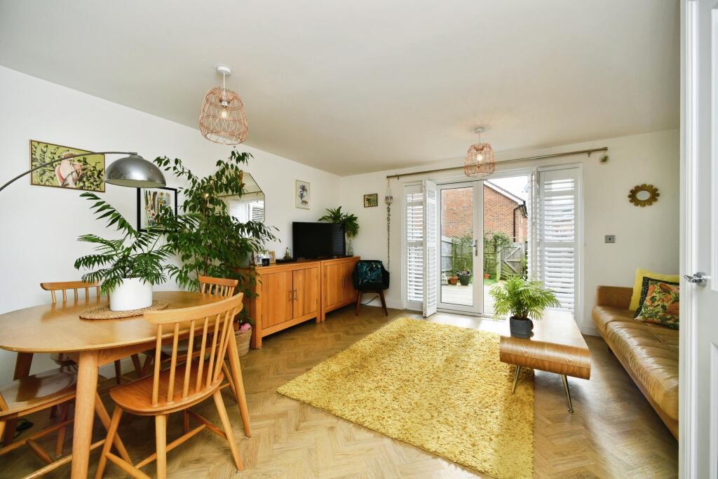 Martletts Close, Peacehaven, BN10 photo 3