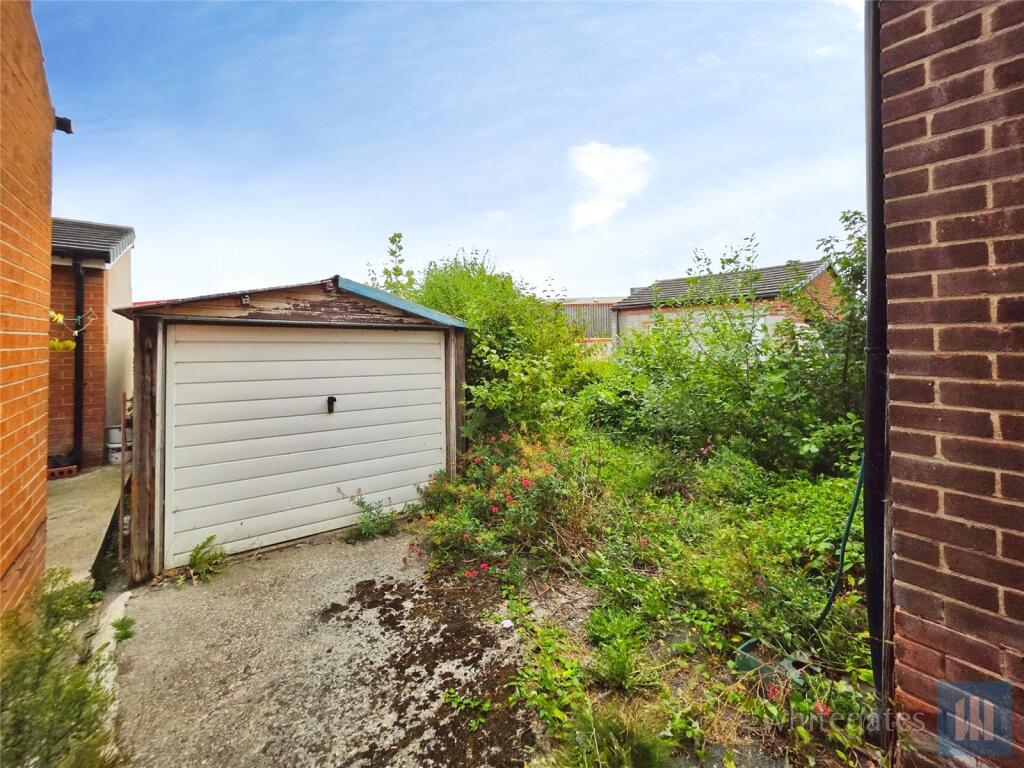 House in Kirklees, West Yorkshire - More