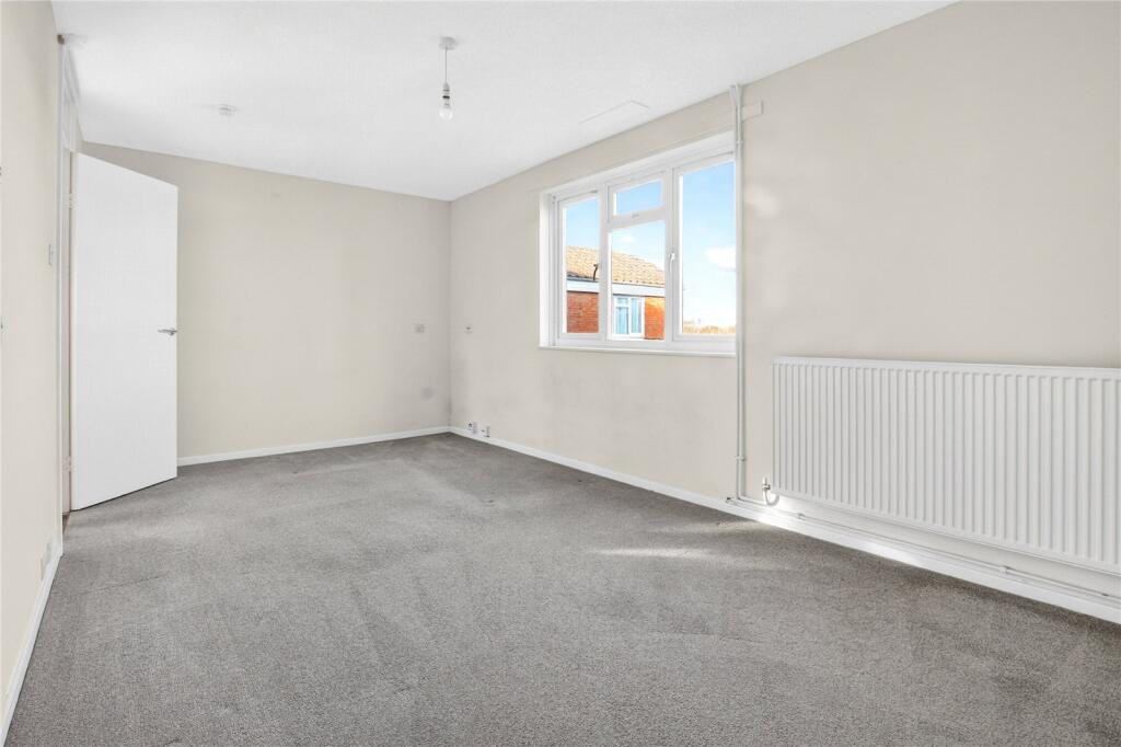 Lochinver, Bracknell, Berkshire, RG12 photo 4