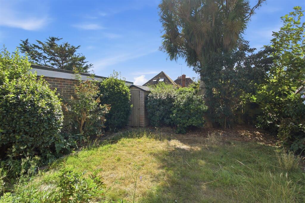 Vicarage Close, Seaford photo 5