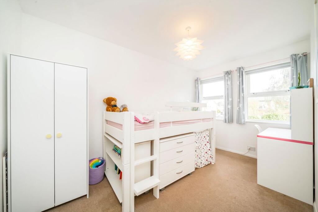 House in London, Hanwell - More