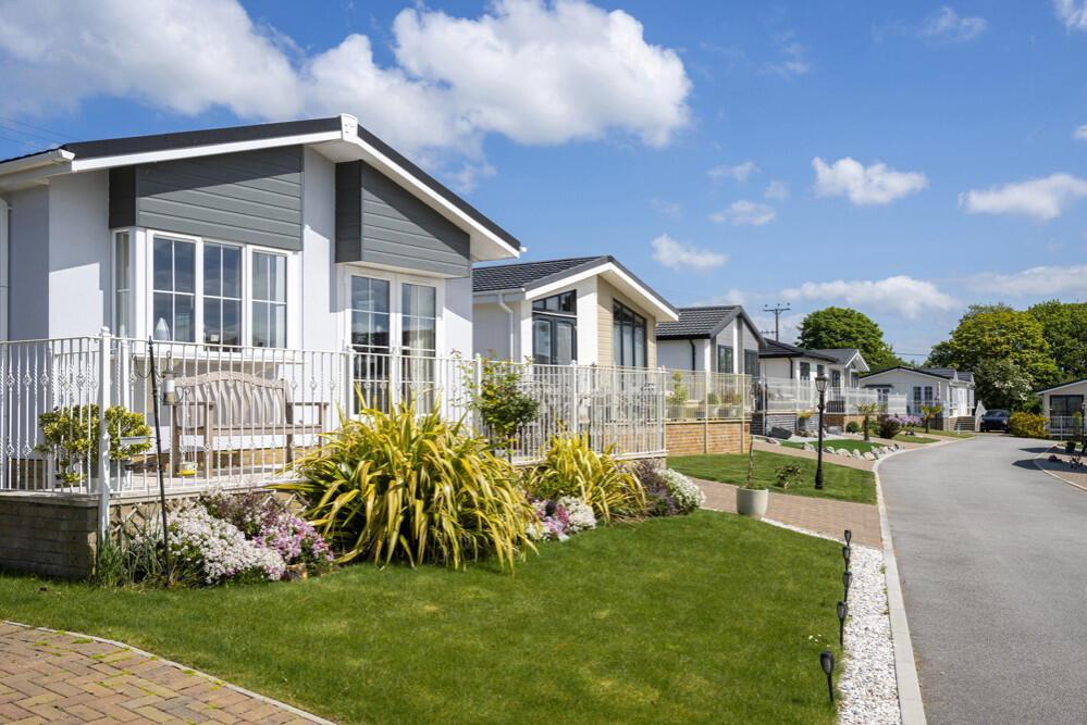 2-bed caravan on Newquay, Cornwall, TR8, £300,000