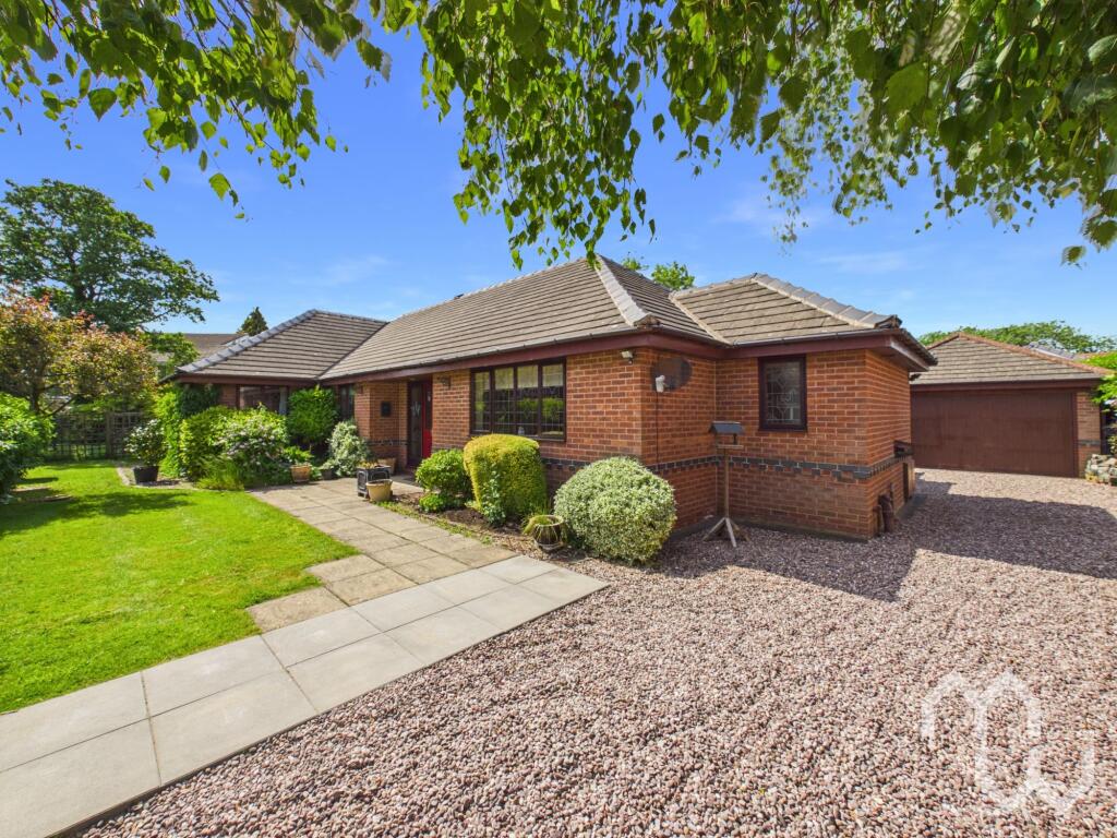 Royalty Gardens, New Longton, PR4 photo 3