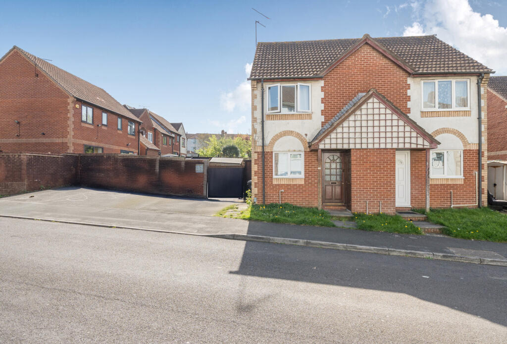Main image of property: Clay Bottom, Bristol, Somerset, BS5