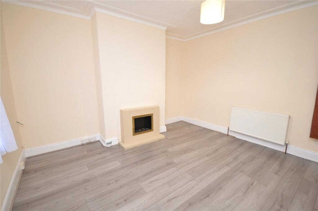 Recreation Crescent, Leeds, West Yorkshire photo 3