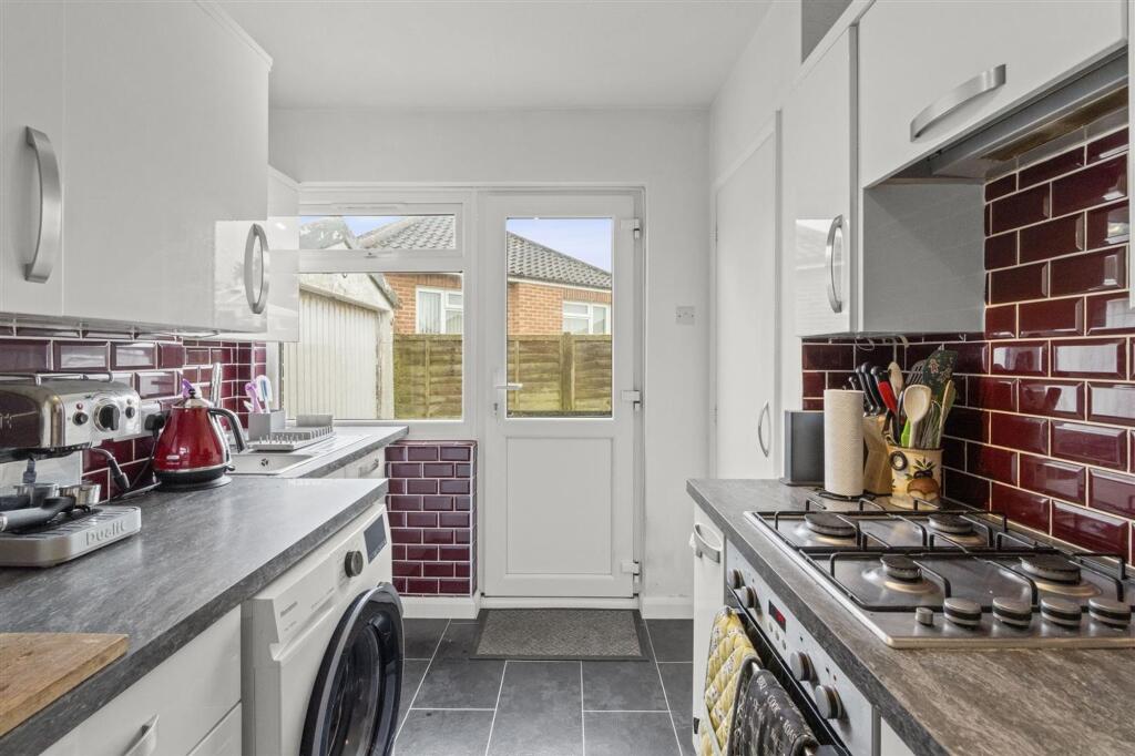 House in Wealden, Willingdon and Jevington - More