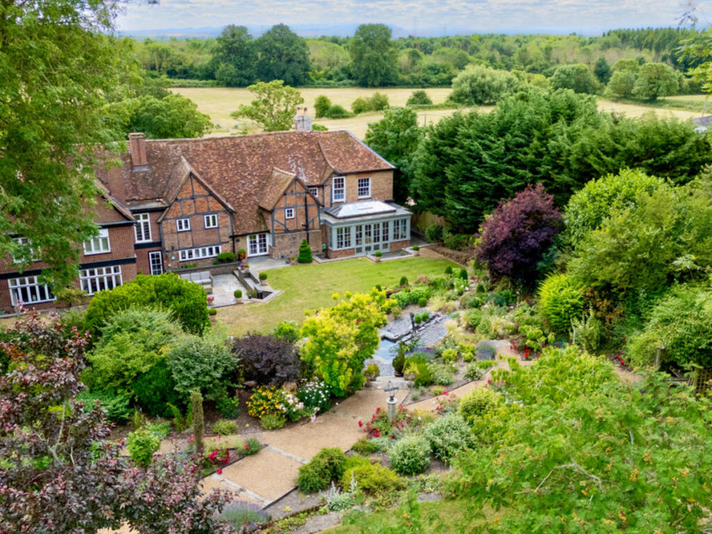 Main image of property: High Street, Eggington, LU7